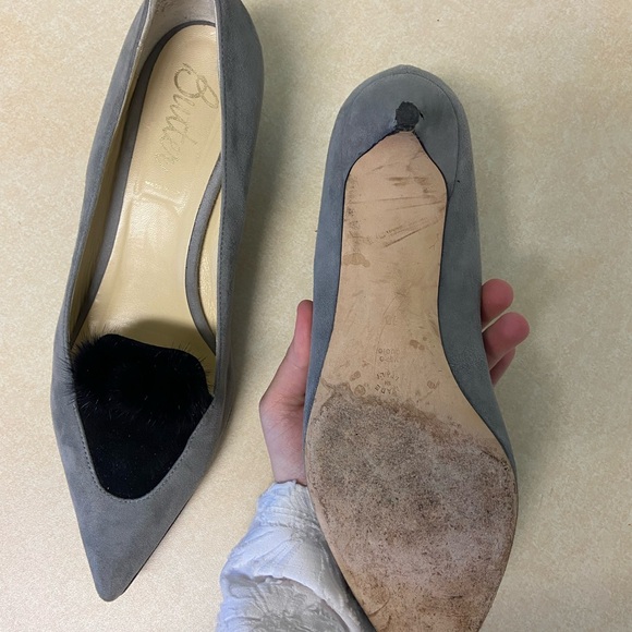 Butter Gray and Black Heels with Pointed Toe and Textured Detail - Picture 4 of 6